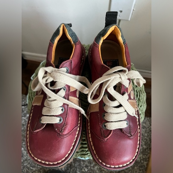 The Art Company Vintage Double Air System Trainers - Picture 4 of 16
